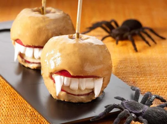manzanas vampiras para halloween receta con la lechera