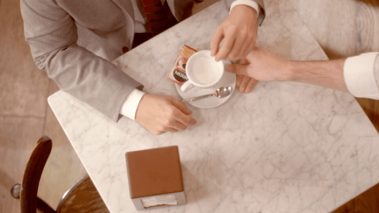 NESCAFÉ® homenajea a los baristas dando voz a los compromisos que tienen con sus clientes