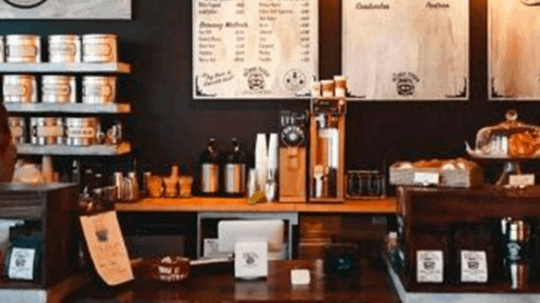 consejos para abrir un bar qué equipamiento necesitas