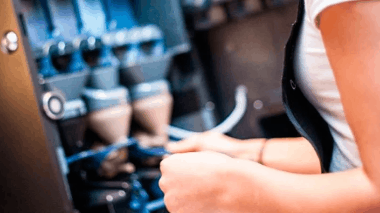 imagen mantenimiento de las maquinas de café nestle professional