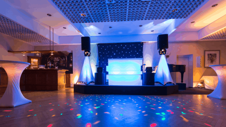 Artículo de noche de verano en tu hotel - cabecera