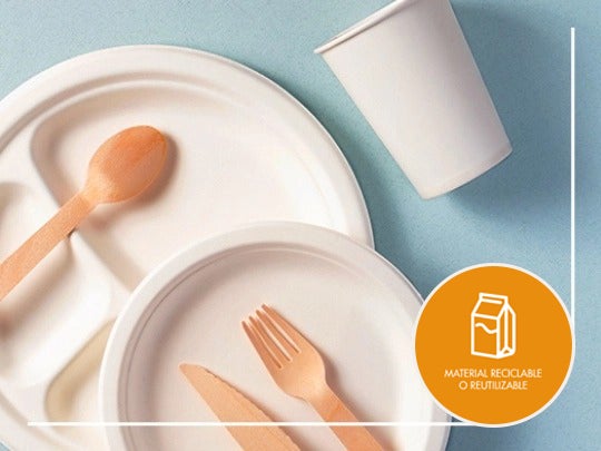 Platos y cubiertos de papel