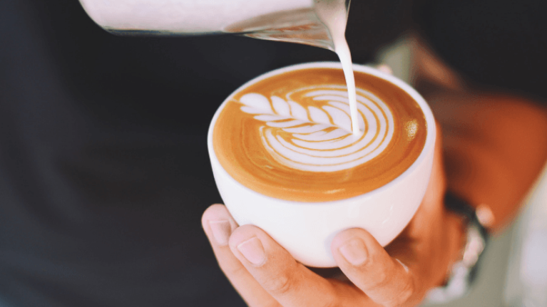 latte art horizontal