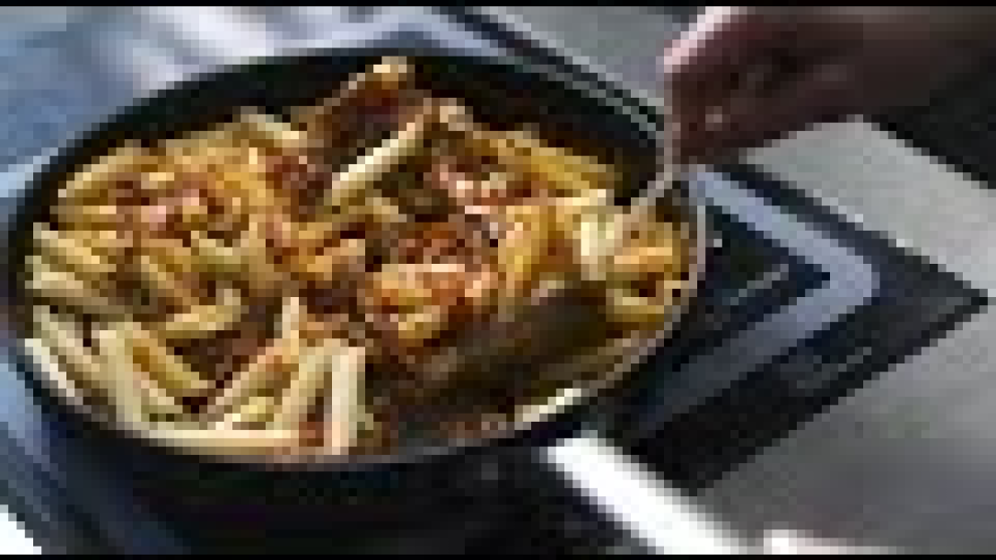 Macarrones a la Arrabiata con picado vegano