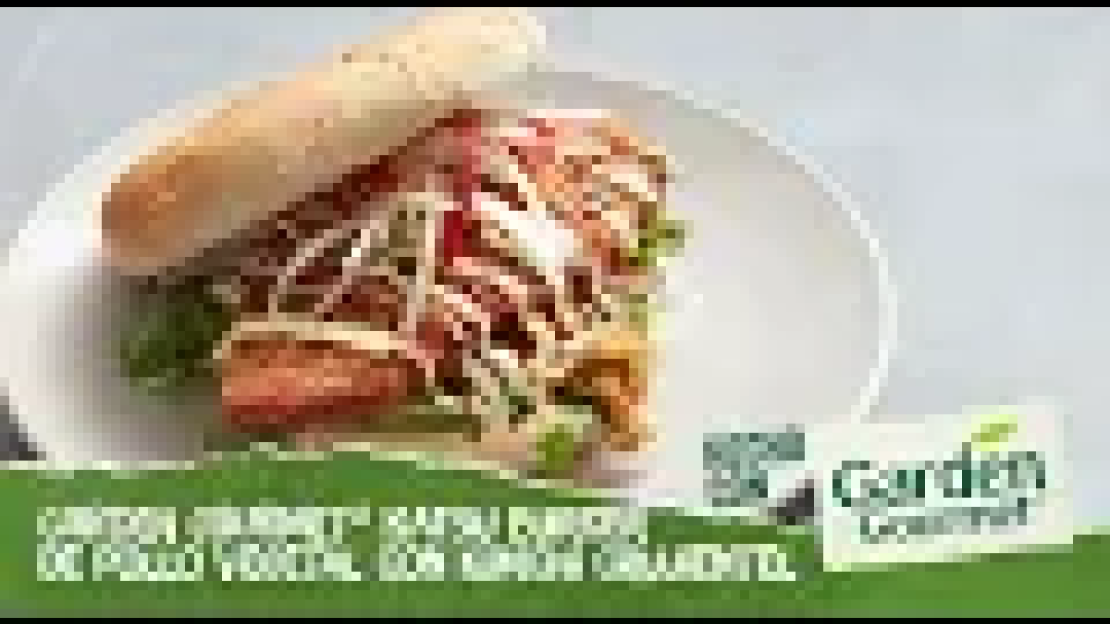 Katsu burger de pollo vegetal con kimchi crujiente