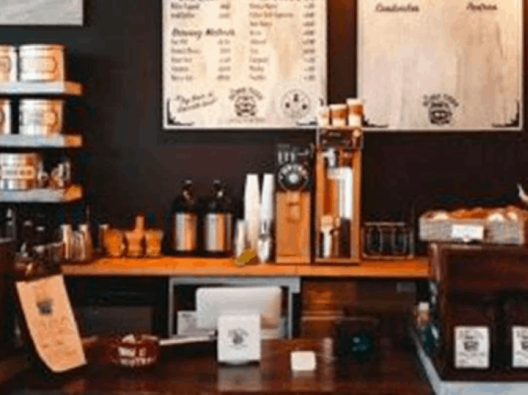 consejos para abrir un bar qué equipamiento necesitas