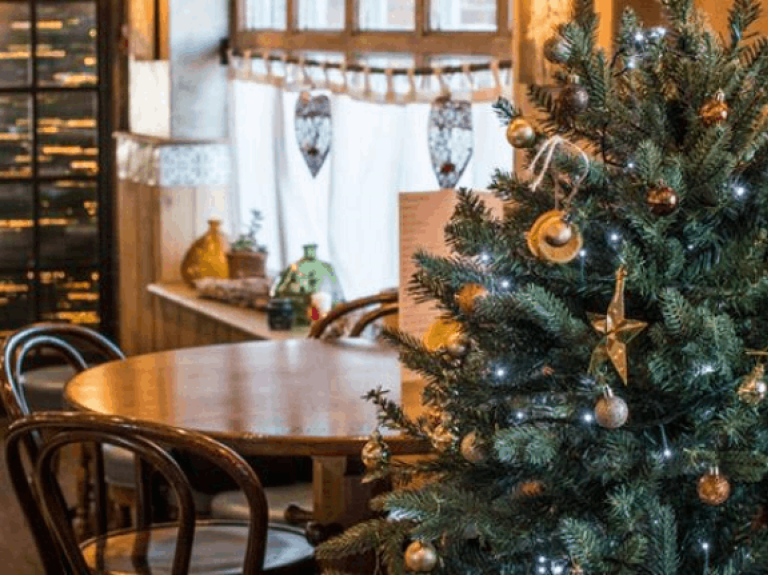 decoración eventos en bares y cafeterías para Navidad