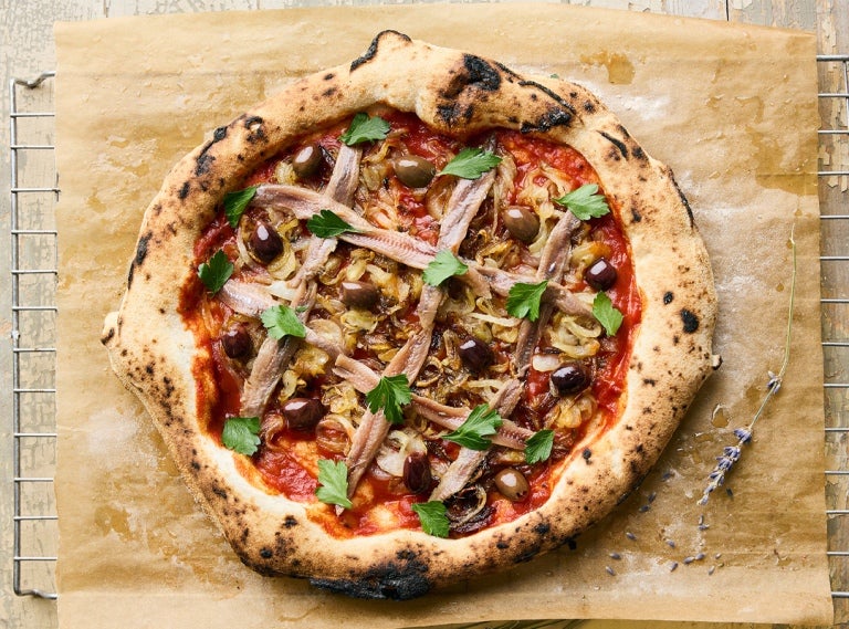Pizza con tomate buitoni