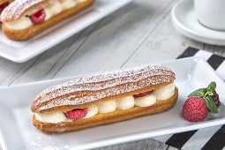 Eclair con salsa MilkyBar
